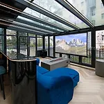 Designovy Apartman Heaven S Krbem A Saunou Na Prazskych Vinohradech